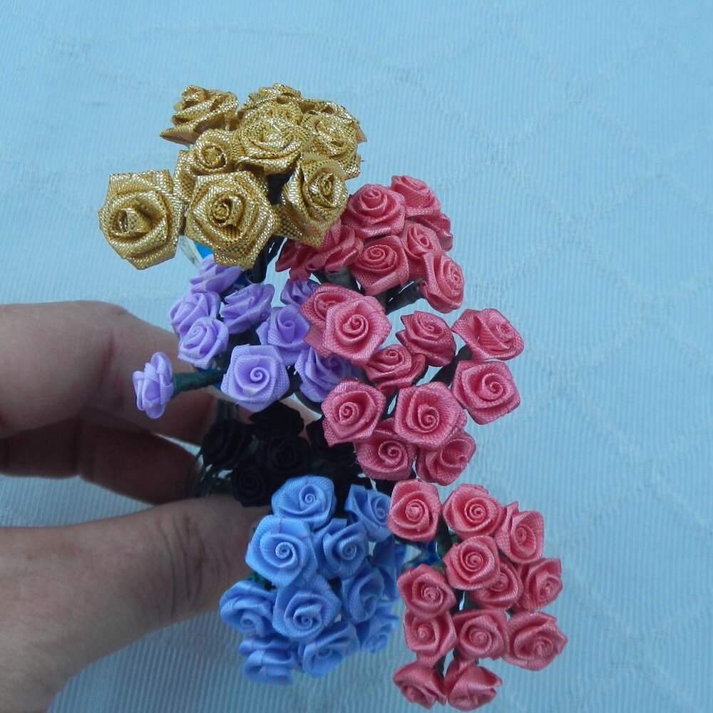 Vintage Craft paper mini roses